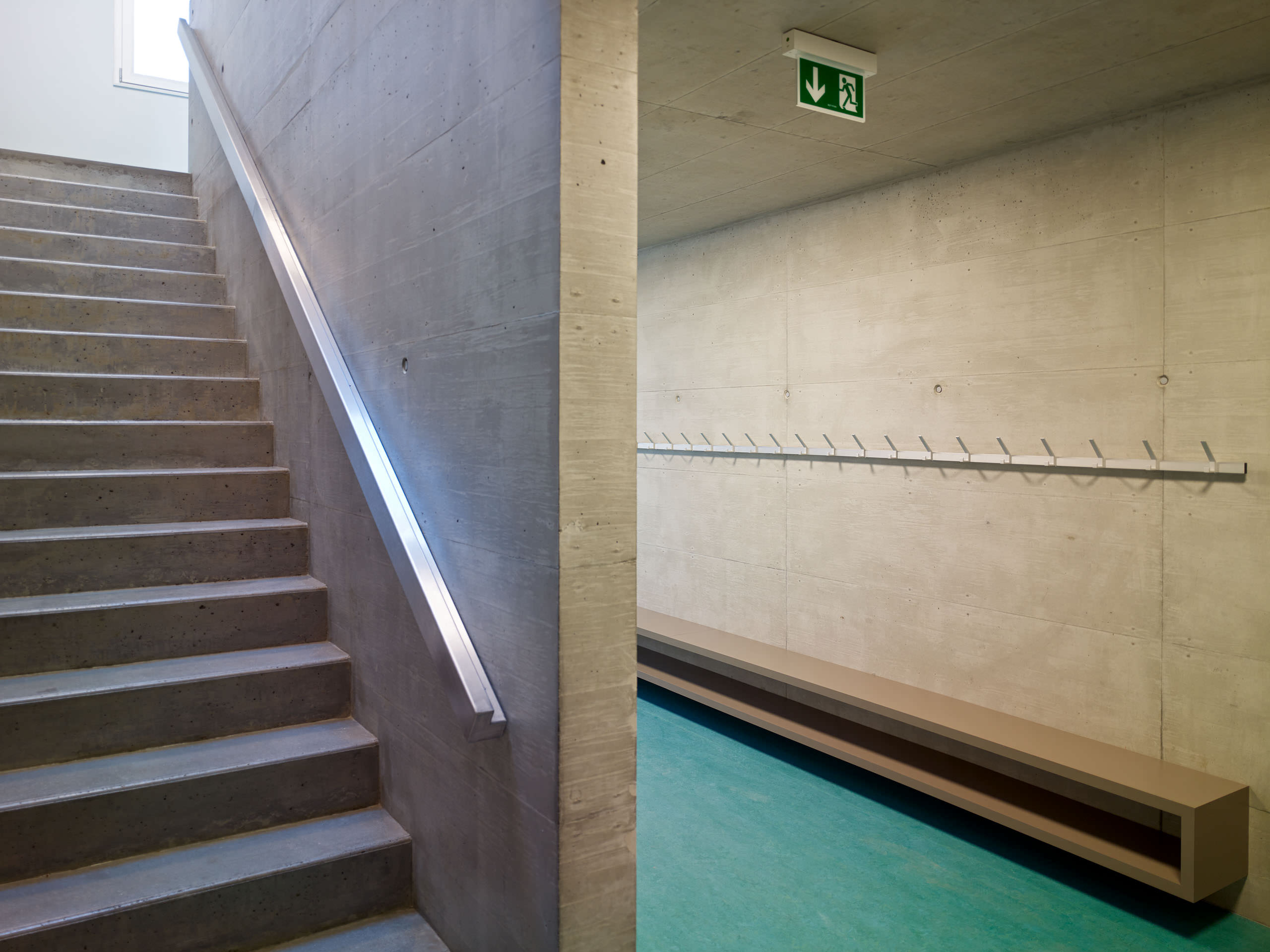 E12401 ALPA 036279 j2560